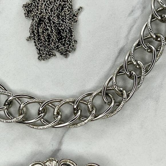 Silver Tone Open Buckle Tassel Metal Chain Link Belt One Size (OS) Y2K ✨ - Picture 9 of 12